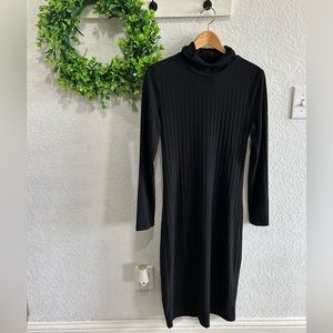 Treasure & Bond Black Ribbed Turtle Neck Maxi Dress